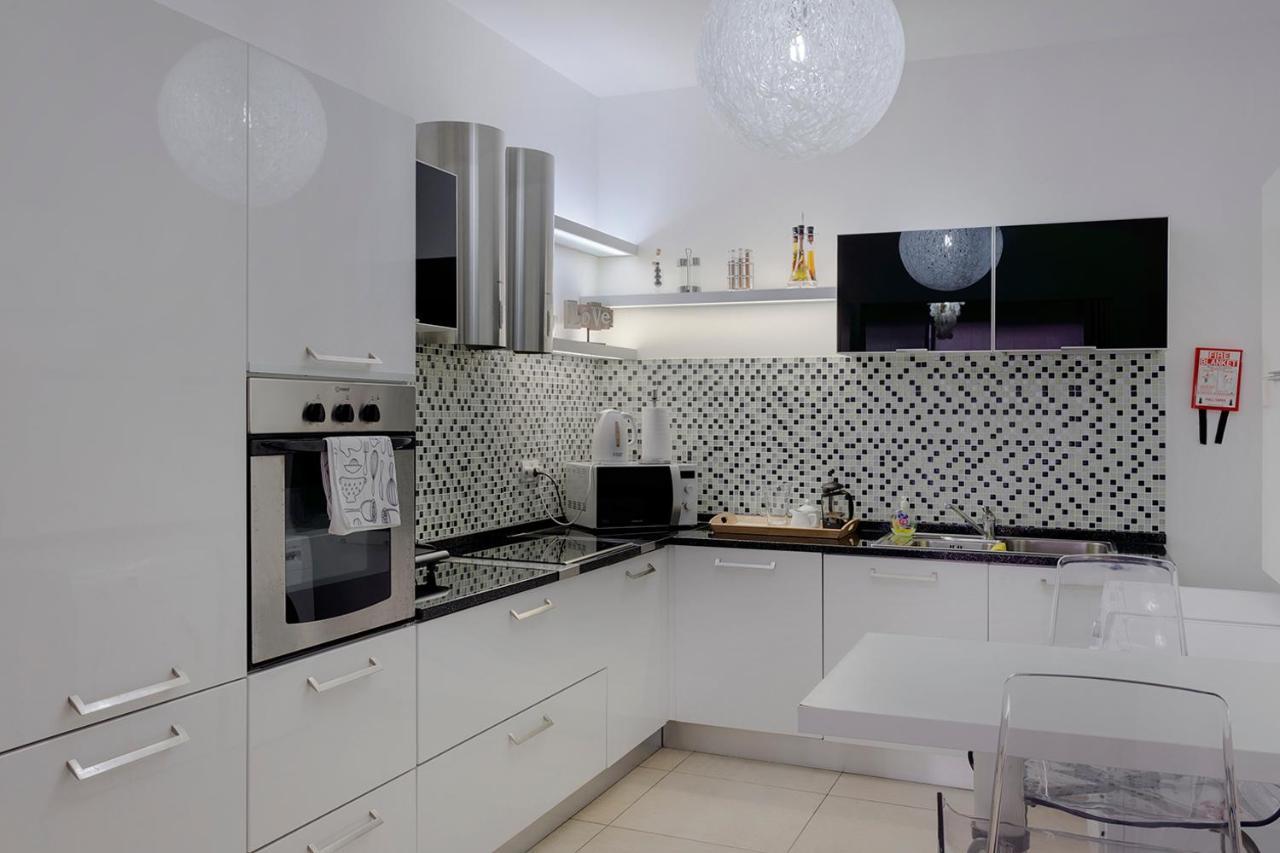 Luxury Apt With Side Seaviews And Pool, Best Location Sliema Zewnętrze zdjęcie